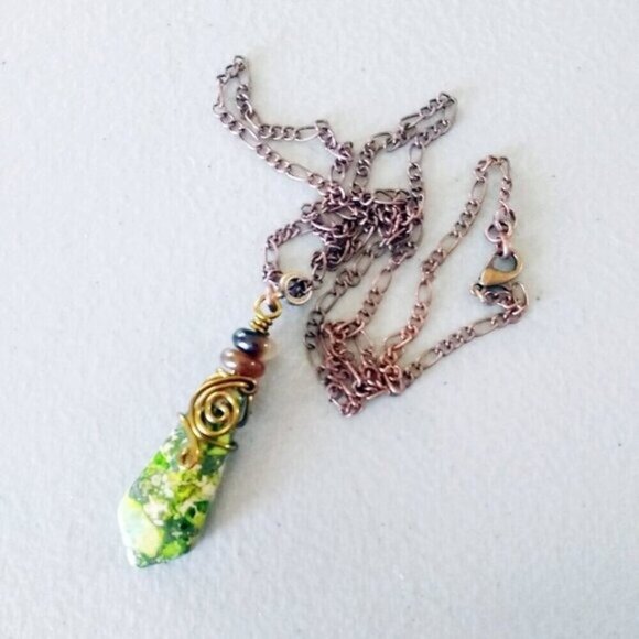 Woodland Vibes! Green Sea Sediment Jasper Pendant Necklace ~ Dainty & Slim - Picture 1 of 7